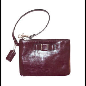 Coach Darcy Wristlet Sherry Wine Patent Leather Bow Credit Card Zip Wallet